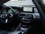 BMW 530e-11