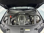 Audi A8-22