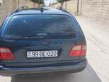 Mercedes E 240-4