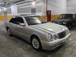 Mercedes E 320-1