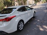 Hyundai Elantra-2