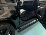 Land Rover Defender-9