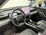 Toyota RAV4-8