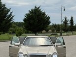 Mercedes E 200-11