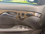 Mercedes E 270-6