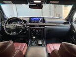 Lexus LX 450d-10