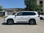 Lexus LX 450d-3