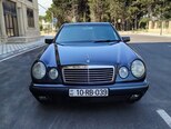 Mercedes E 240-1
