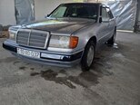 Mercedes 200 D-1