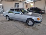 Mercedes 200 D-18