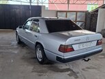 Mercedes 200 D-16
