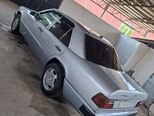 Mercedes 200 D-13