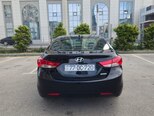 Hyundai Elantra-4
