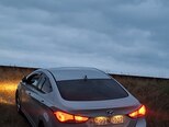 Hyundai Elantra-7
