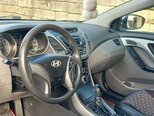 Hyundai Elantra-12