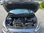 Hyundai Accent-21