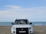 Mitsubishi Pajero-2