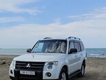Mitsubishi Pajero-1