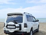 Mitsubishi Pajero-3
