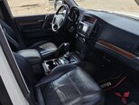 Mitsubishi Pajero-7