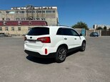 Kia Sorento-13