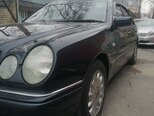 Mercedes E 240-3