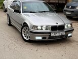 BMW 318-9