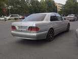 Mercedes E 220-3
