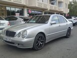 Mercedes E 220-2