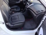Hyundai Accent-10