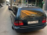 Mercedes E 220-2