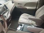 Toyota Sienna-4