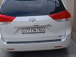 Toyota Sienna-10