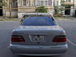 Mercedes E 320-4