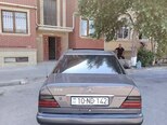 Mercedes 220 E-4