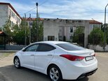 Hyundai Elantra-9