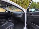 Hyundai Elantra-13