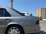 Mercedes 300 E-8