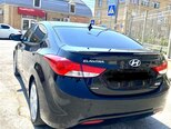 Hyundai Elantra-4
