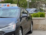 Hyundai Elantra-9