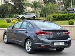Hyundai Elantra-12