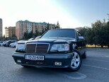 Mercedes 220 E-1