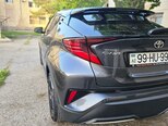 Toyota C-HR-8
