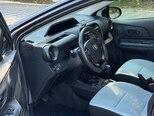 Toyota Prius C-5