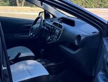Toyota Prius C-8