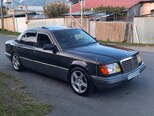 Mercedes E 280-11