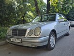 Mercedes E 240-2