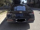 Hyundai Elantra-2
