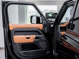 Land Rover Defender-17
