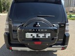Mitsubishi Pajero-4